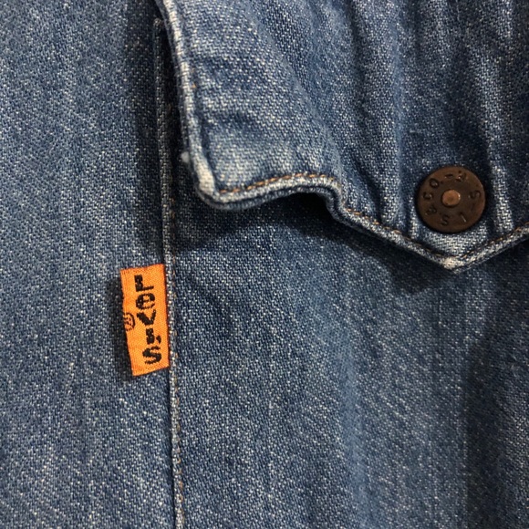 AUTHENTIC LEVIS JEAN BUTTON DOWN - Picture 2 of 4